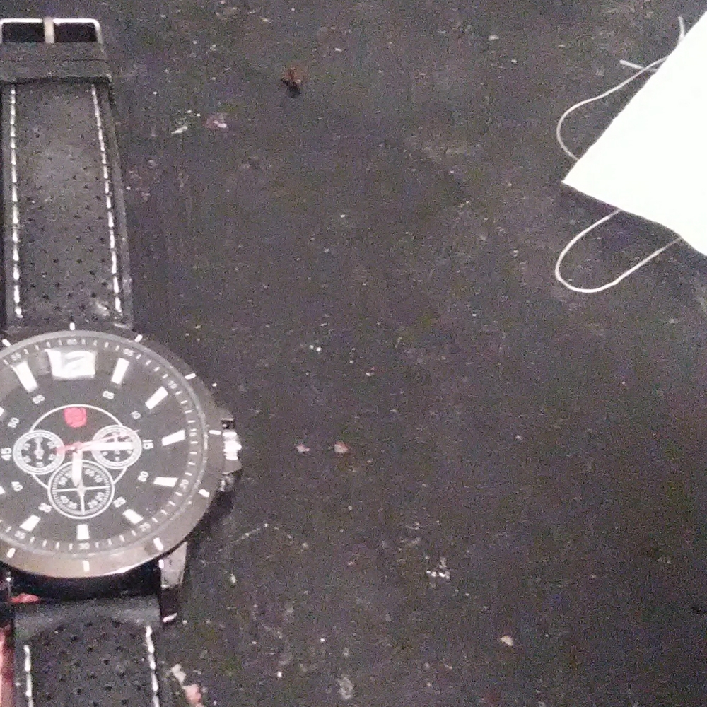 Watch - Picture 3 of 4